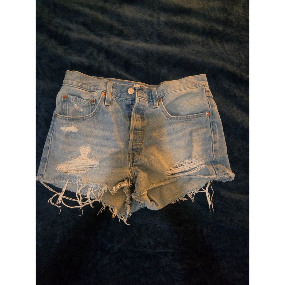 Levi’s 501 Original Women’s Distressed Denim Shorts Light Wash Cutoff Raw Hem
